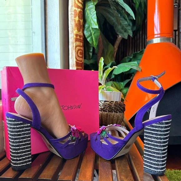 Betsey Johnson Purple Platform Shoes Vibrant Design - Picture 3 of 6